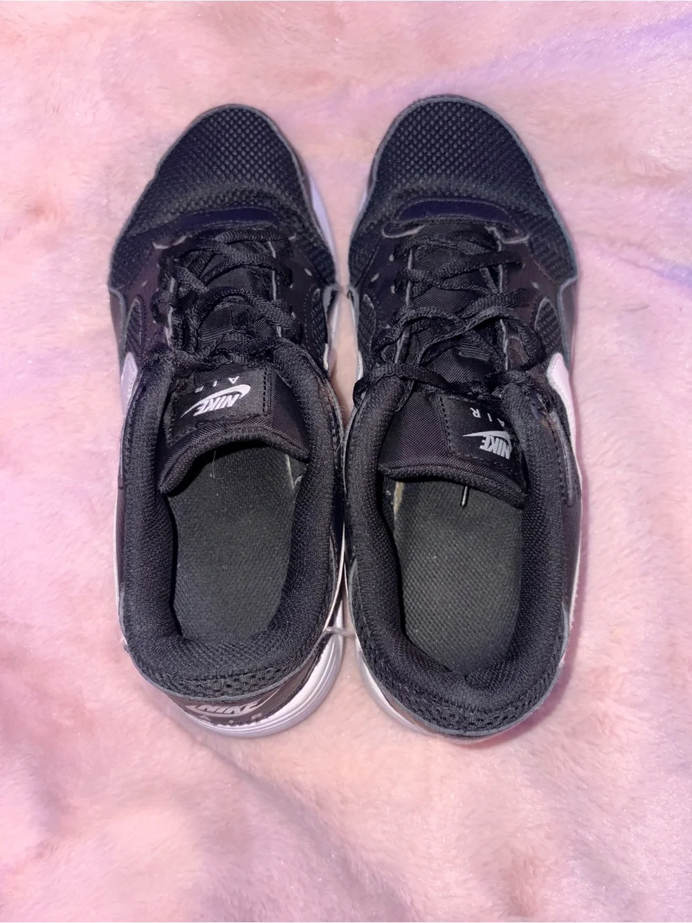 Nike Air Max (black, white) - 
women’s size 9 - Picture 3 of 4